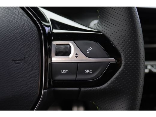 Peugeot e-2008 EV GT 54 kWh | Achteruitrijcamera | Airco (automatisch) | Camera voor ActivLease financial lease