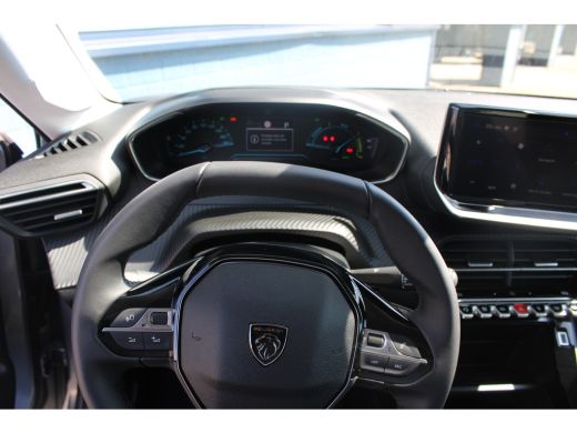 Peugeot e-208 51 kWh 156 PK NIEUW MODEL | WARMTEPOMP | NAVIGATIE + CARPLAY | 4,9% RENTE ActivLease financial lease