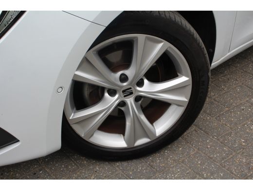 Seat Leon 1.0 eTSI FR Business Intense | NL-AUTO | DEALER OH | CAMERA | LED | ADAPTIVE CRUISE | VIRTUAL COC... ActivLease financial lease