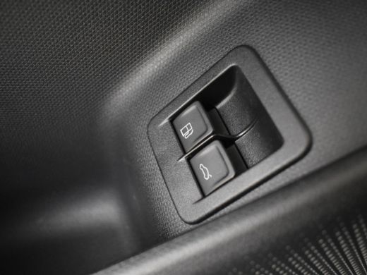 CUPRA Terramar 1.5 TSI e-Hybrid VZ America s CUP .5 TSI e-Hybrid 200kW / 272pk l Sennheiser Audio l Slechts 1900... ActivLease financial lease