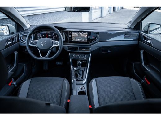 Volkswagen Polo Life Edition | 'App-Connect' draadloze smartphone integratie | Achterlichten LED, luxe uitgevoerd... ActivLease financial lease