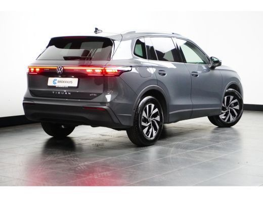 Volkswagen Tiguan 1.5 TSI DSG-7 150PK Life Edition | TREKHAAK | CAMERA | ELEKTR. A. KLEP | STUUR + STOELVERW. ActivLease financial lease