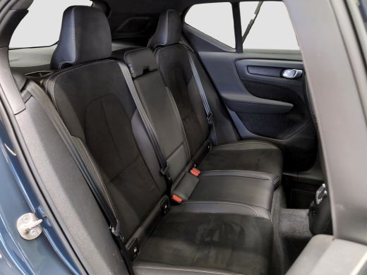 Volvo  XC40 1.5 T5 Recharge R-Design | Pano | Trekhaak | H&K | Adap. Cruise ActivLease financial lease