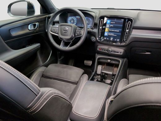 Volvo  XC40 1.5 T5 Recharge R-Design | Pano | Trekhaak | H&K | Adap. Cruise ActivLease financial lease