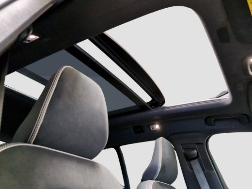 Volvo  XC40 1.5 T5 Recharge R-Design | Pano | Trekhaak | H&K | Adap. Cruise ActivLease financial lease