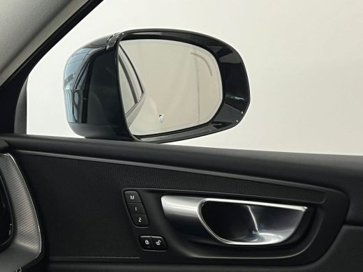 Volvo  XC60 T6 Plug-in hybrid AWD Plus Dark | Achterbank verwarmd | Achteruitrijcamera | Apple Carplay/Androi... ActivLease financial lease