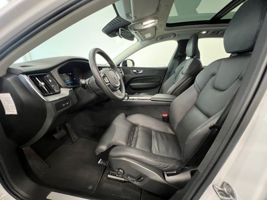 Volvo  XC60 T6 Plug-in hybrid AWD Plus Dark | Achterbank verwarmd | Achteruitrijcamera | Apple Carplay/Androi... ActivLease financial lease