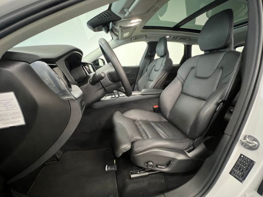 Volvo  XC60 T6 Plug-in hybrid AWD Plus Dark | Achterbank verwarmd | Achteruitrijcamera | Apple Carplay/Androi... ActivLease financial lease