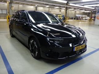 Opel Astra Sports Tourer 1.6 Turbo Plug In Hybrid GSe 225pk | Schuif-/Kanteldak | Afn. Trekhaak | Sportstoel...