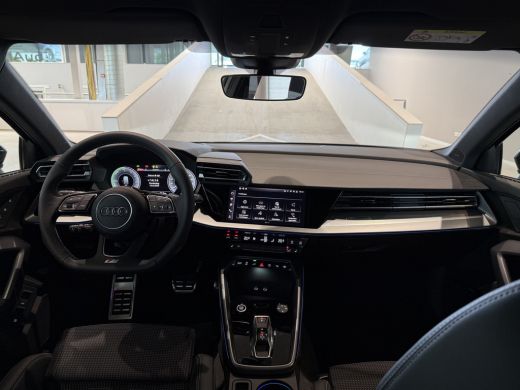 Audi A3 Sportback 45 TFSI e 272pk S edition Competition ActivLease financial lease