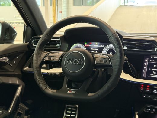 Audi A3 Sportback 45 TFSI e 272pk S edition Competition ActivLease financial lease
