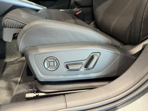 Audi A3 Sportback 45 TFSI e 272pk S edition Competition ActivLease financial lease