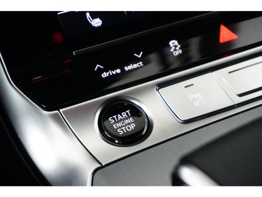 Audi A6 Avant 55 TFSI e quattro Pro Line S Competition | Open Dak | Trekhaak | Valcona Leder | Virtual | ... ActivLease financial lease