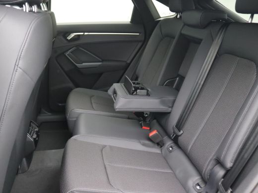 Audi Q3 35 TFSI S Edition Competition 150PK DSG S-Line, Pano-Schuifdak, Adaptieve Cruise Controle, Achter... ActivLease financial lease