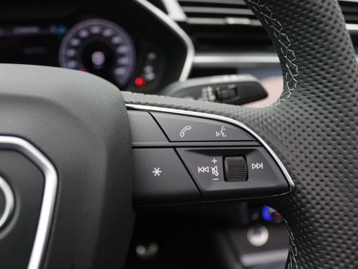 Audi Q3 35 TFSI S Edition Competition 150PK S-Tronic S-Line, Pano-Schuifdak, Adaptieve Cruise Controle, A... ActivLease financial lease
