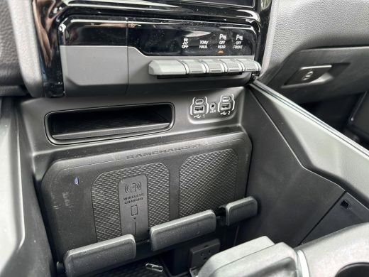 Dodge Ram 1500 1500 5.7 V8 4x4 Crew Cab Laramie | Model24 BPM VRIJ! | Elektr. treeplanken | Head-up | 360gr came... ActivLease financial lease