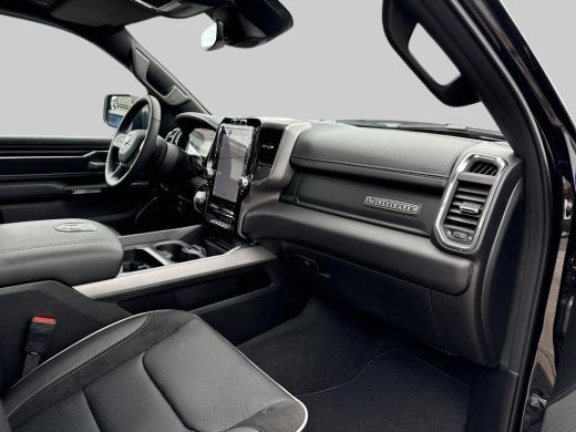Dodge Ram 1500 1500 5.7 V8 4x4 Crew Cab Laramie | Model24| Panorama| Trekhaak 13-polig| LPG | | NIEUWE AUTO | Ge... ActivLease financial lease