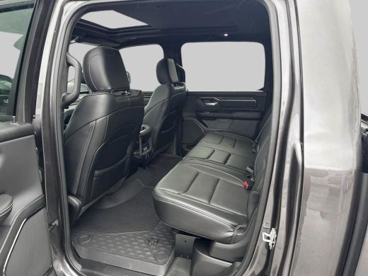 Dodge Ram 1500 1500 5.7 V8 4x4 Crew Cab Sport BPM VRIJ! | Luchtvering | LPG | Elec.treeplanken | | NIEUWE AUTO |... ActivLease financial lease