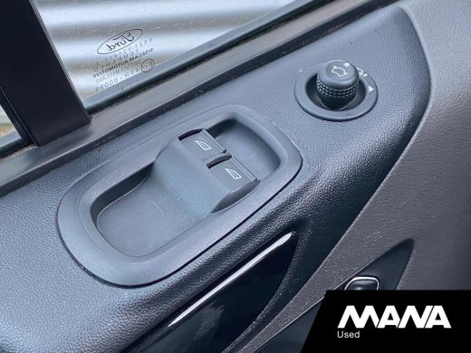 Ford Transit Custom 300 2.0 TDCI L2H1 LIMITED 2X schuif Automaat 170PK LIMITED LED Cruise Camera Sensoren Trekhaak Bl... ActivLease financial lease