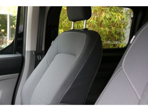 Ford Transit Custom 320 2.0 TDCI L2H1 Limited Dubbel Cabine 136PK Automaat | Draadloze telefoonlader | Extra zijschui... ActivLease financial lease