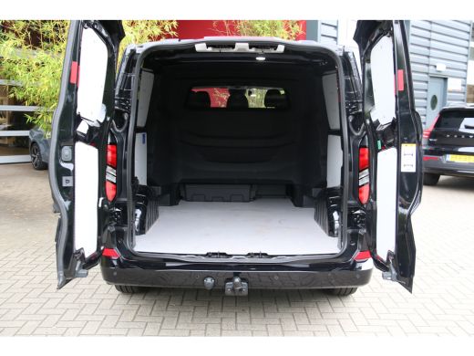 Ford Transit Custom 320 2.0 TDCI L2H1 Limited Dubbel Cabine 136PK Automaat | Draadloze telefoonlader | Extra zijschui... ActivLease financial lease