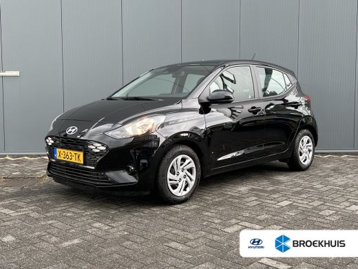 Hyundai i10 1.0 66pk Comfort Smart | Airco | Carplay | Camera | Navigatie | Cruise control | Boordcomputer | ... Hyundai i10 1.0 66pk Comfort Smart | Airco | Carplay | Camera | Navigatie | Cruise control | Boordcomputer | ...