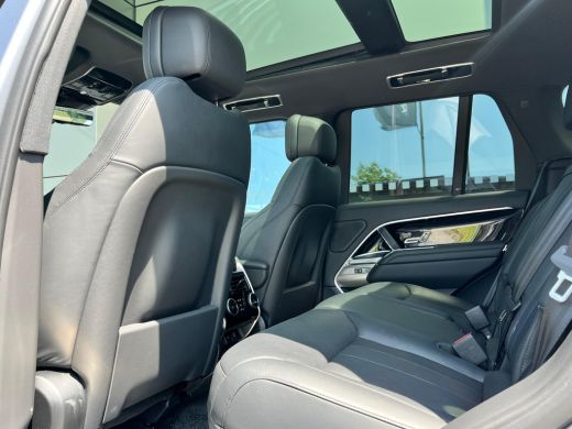Land Rover Range Rover P460e HSE | 23 Inch | El. Trekhaak | Pano | Softclose | Head-Up | Shadow Pack ActivLease financial lease