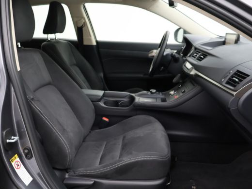 Lexus CT 200h BUSINESS LINE + CAMERA / NAVIGATIE / LED / DEALER ONDERHOUDEN BTW ActivLease financial lease