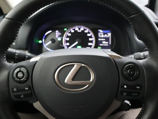 Lexus CT 200h BUSINESS LINE + CAMERA / NAVIGATIE / LED / DEALER ONDERHOUDEN BTW ActivLease financial lease