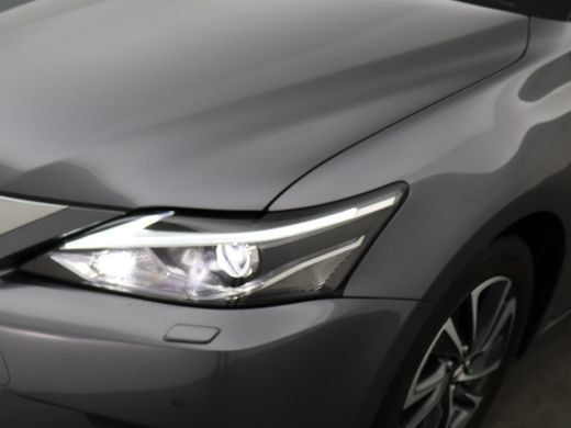 Lexus CT 200h BUSINESS LINE + CAMERA / NAVIGATIE / LED / DEALER ONDERHOUDEN BTW ActivLease financial lease