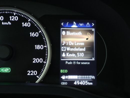 Lexus CT 200h BUSINESS LINE + CAMERA / NAVIGATIE / LED / DEALER ONDERHOUDEN BTW ActivLease financial lease