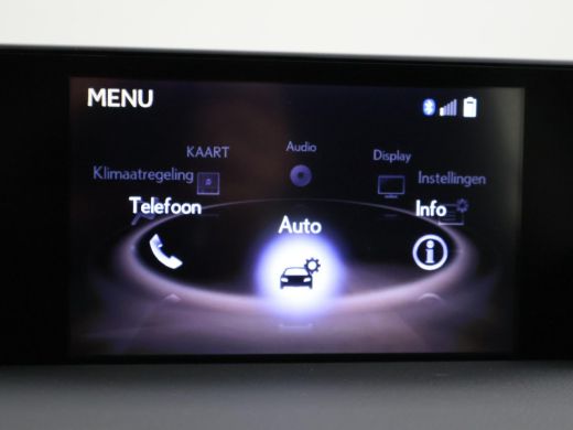 Lexus CT 200h BUSINESS LINE + CAMERA / NAVIGATIE / LED / DEALER ONDERHOUDEN BTW ActivLease financial lease