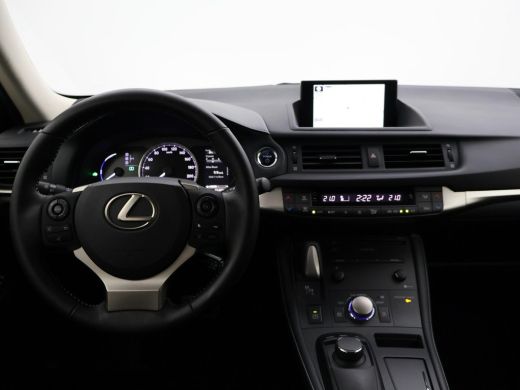 Lexus CT 200h BUSINESS LINE + CAMERA / NAVIGATIE / LED / DEALER ONDERHOUDEN BTW ActivLease financial lease
