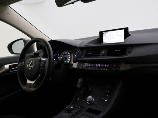 Lexus CT 200h BUSINESS LINE + CAMERA / NAVIGATIE / LED / DEALER ONDERHOUDEN BTW ActivLease financial lease
