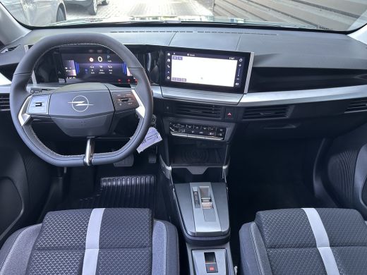 Opel Frontera 1.2 145PK Turbo Hybrid Edition | NIEUW!| €4.709,00 KORTING!| STOEL-, STUUR- EN VOORRUITVERWARMING... ActivLease financial lease