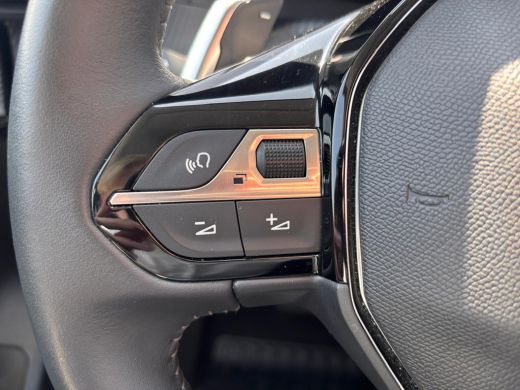 Peugeot 208 1.2 PureTech Allure Pack 100PK | Navigatie | Camera | Parkeersensoren | Apple Carplay / Android A... ActivLease financial lease