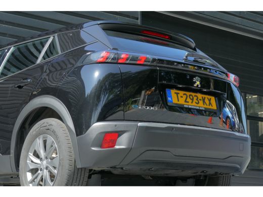 Peugeot e-2008 EV 136PK 50KWH ACTIVE PACK AUTOMAAT / NAVI / LED / PDC / 16" LMV / BLUETOOTH / CRUISECONTROL / 1E... ActivLease financial lease