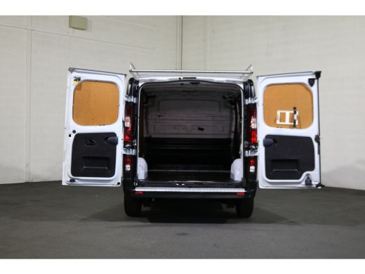 Renault Trafic 2.0 dCi 145pk L1 H1 Airco Navigatie Imperiaal ActivLease financial lease