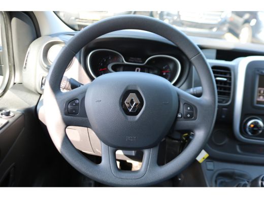 Renault Trafic 2.0 dCi 145pk L1 H1 Airco Navigatie Imperiaal ActivLease financial lease