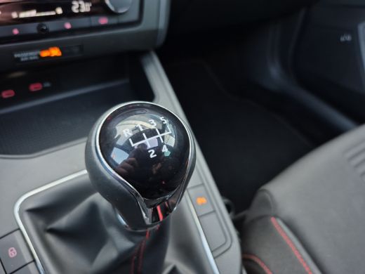Seat Ibiza 1.0 TSI FR Business Intense | Panoramadak | Achteruitrijcamera | Airco (automatisch) | Apple Carp... ActivLease financial lease