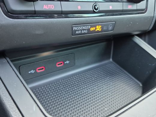 Seat Ibiza 1.0 TSI FR Business Intense | Panoramadak | Achteruitrijcamera | Airco (automatisch) | Apple Carp... ActivLease financial lease