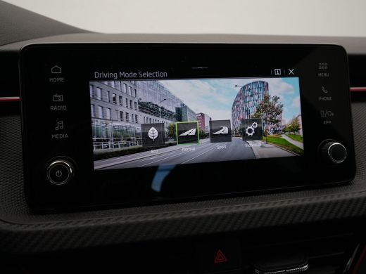 Skoda Kamiq 1.0 TSI 115pk DSG Monte Carlo Camera Navi via App Virtual Cockpit Pdc LM velgen 136 ActivLease financial lease