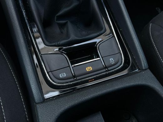 Skoda Karoq 1.0 TSI 110 pk Business Edition | Apple Carplay/Android Auto|telefoonintegratie premium | Buitens... ActivLease financial lease