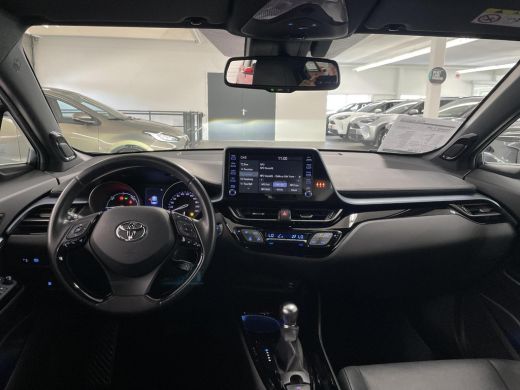 Toyota C-HR 1.8 Hybrid Style Luxury ActivLease financial lease