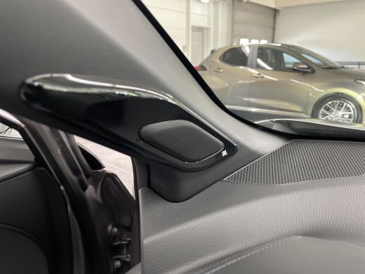 Toyota C-HR 1.8 Hybrid Style Luxury ActivLease financial lease