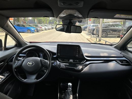 Toyota C-HR 2.0 Hybrid Bi-Tone ActivLease financial lease