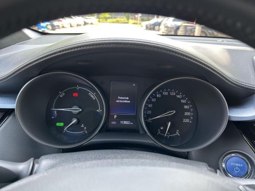 Toyota C-HR 2.0 Hybrid Bi-Tone ActivLease financial lease