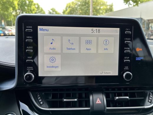 Toyota C-HR 2.0 Hybrid Bi-Tone ActivLease financial lease