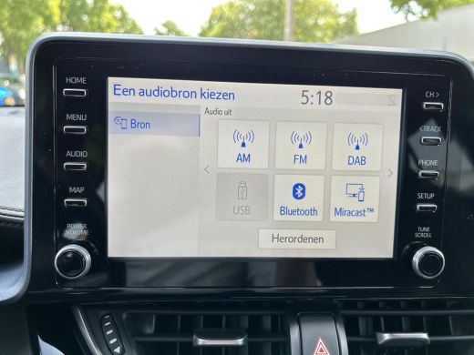 Toyota C-HR 2.0 Hybrid Bi-Tone ActivLease financial lease