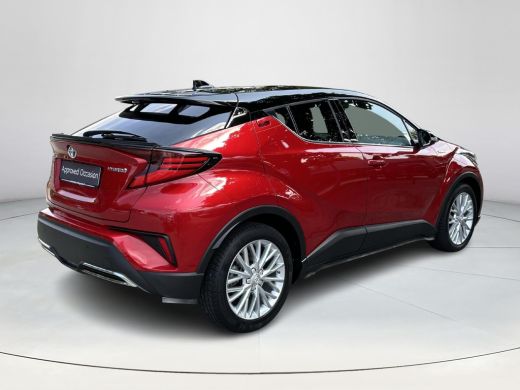 Toyota C-HR 2.0 Hybrid Bi-Tone ActivLease financial lease